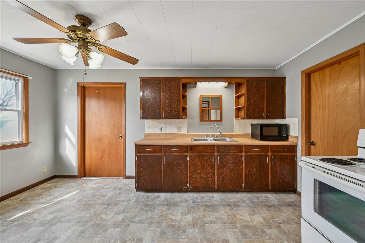 207 W Main Street Urbana IA 52345