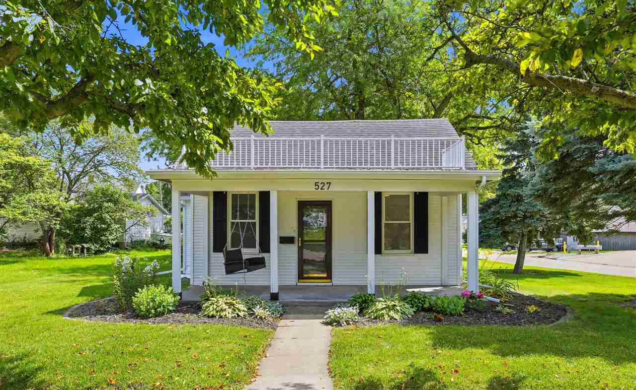 527 W 2nd Washington IA 52353