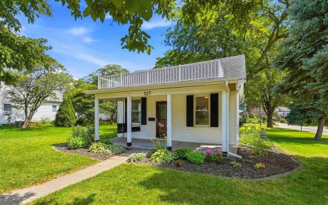 527 W 2nd Washington IA 52353
