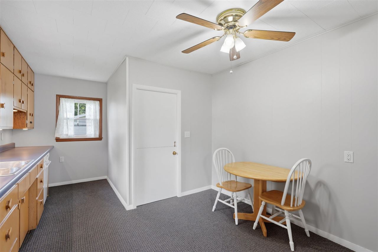 527 W 2nd Washington IA 52353