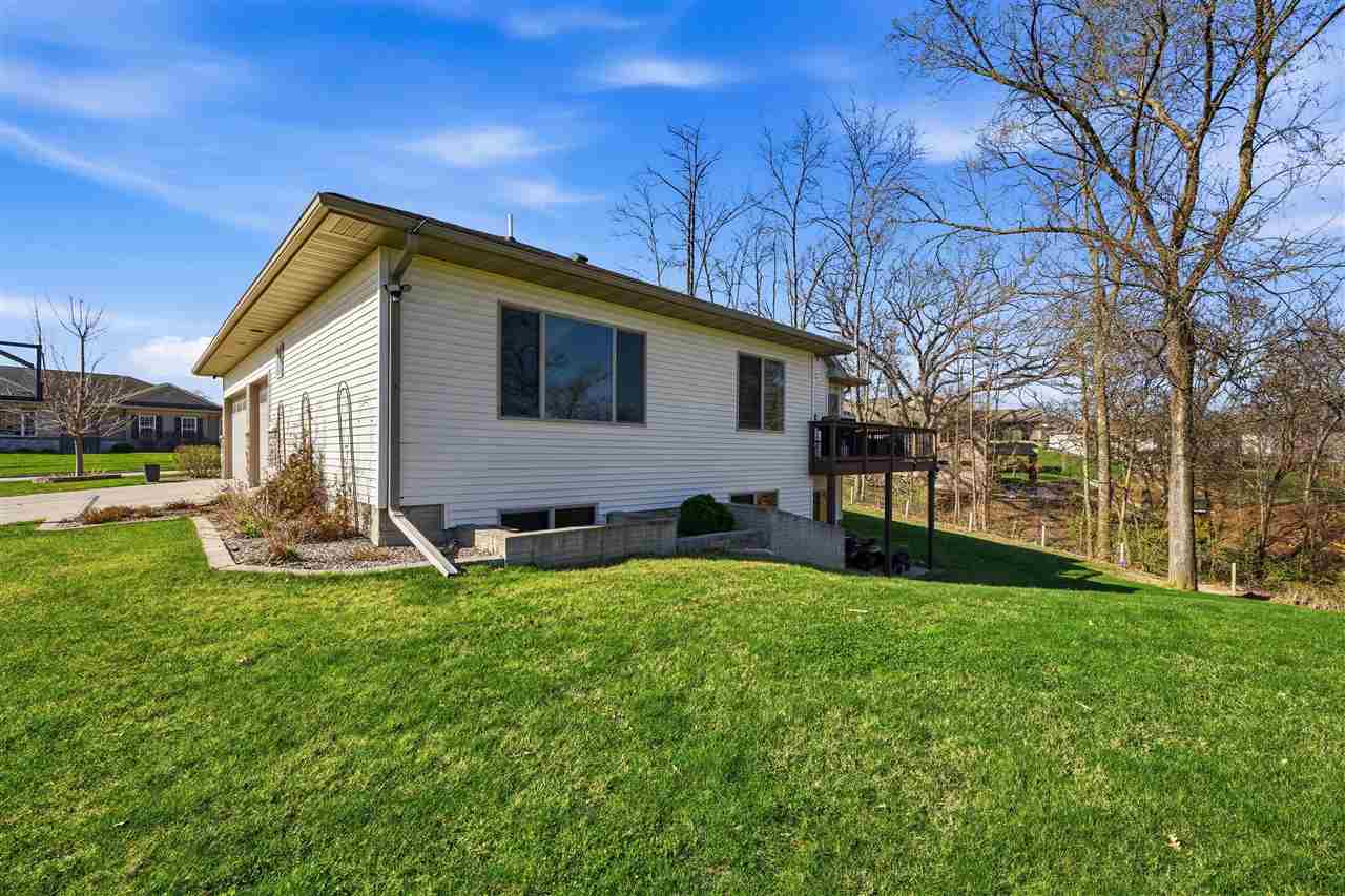 1980 Silver Maple Trail North Liberty IA 52317