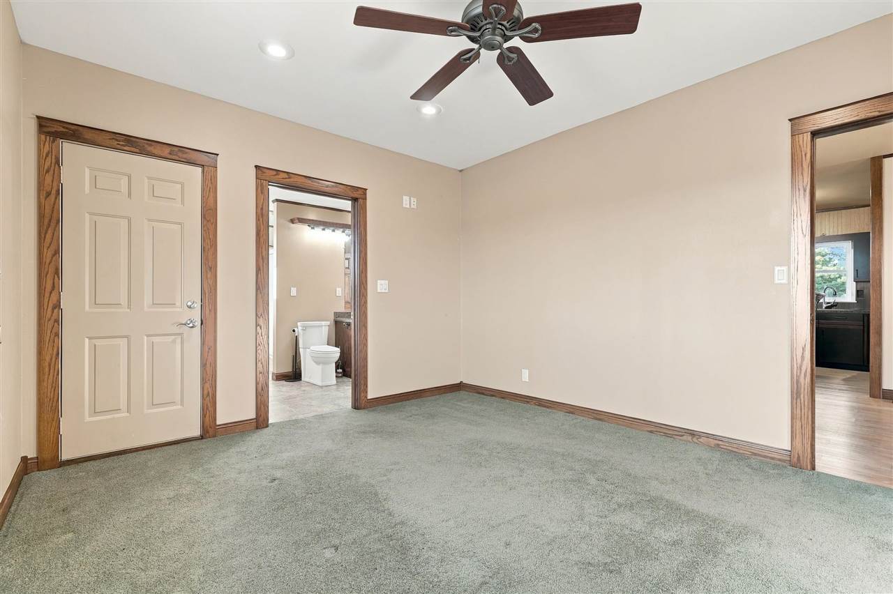 1445 W 18th Street Washington IA 52353