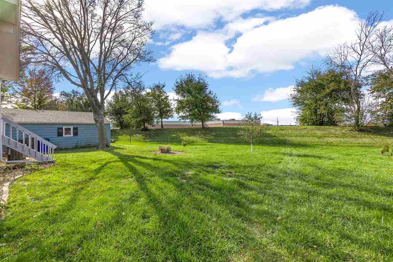 5025 Pine Grove Dr NE Cedar Rapids IA 52402