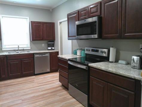 603 Williams Street Victor IA 52347