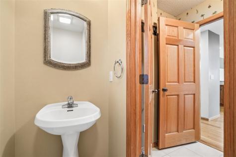403 Wildflower Drive Fairfax IA 52228