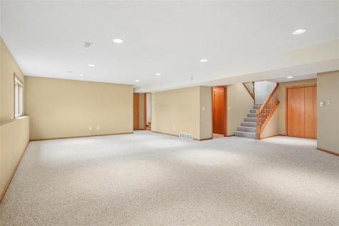 403 Wildflower Drive Fairfax IA 52228