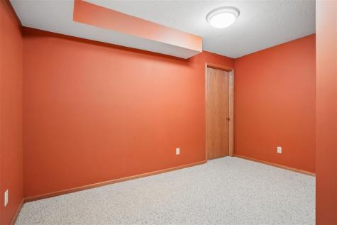 403 Wildflower Drive Fairfax IA 52228