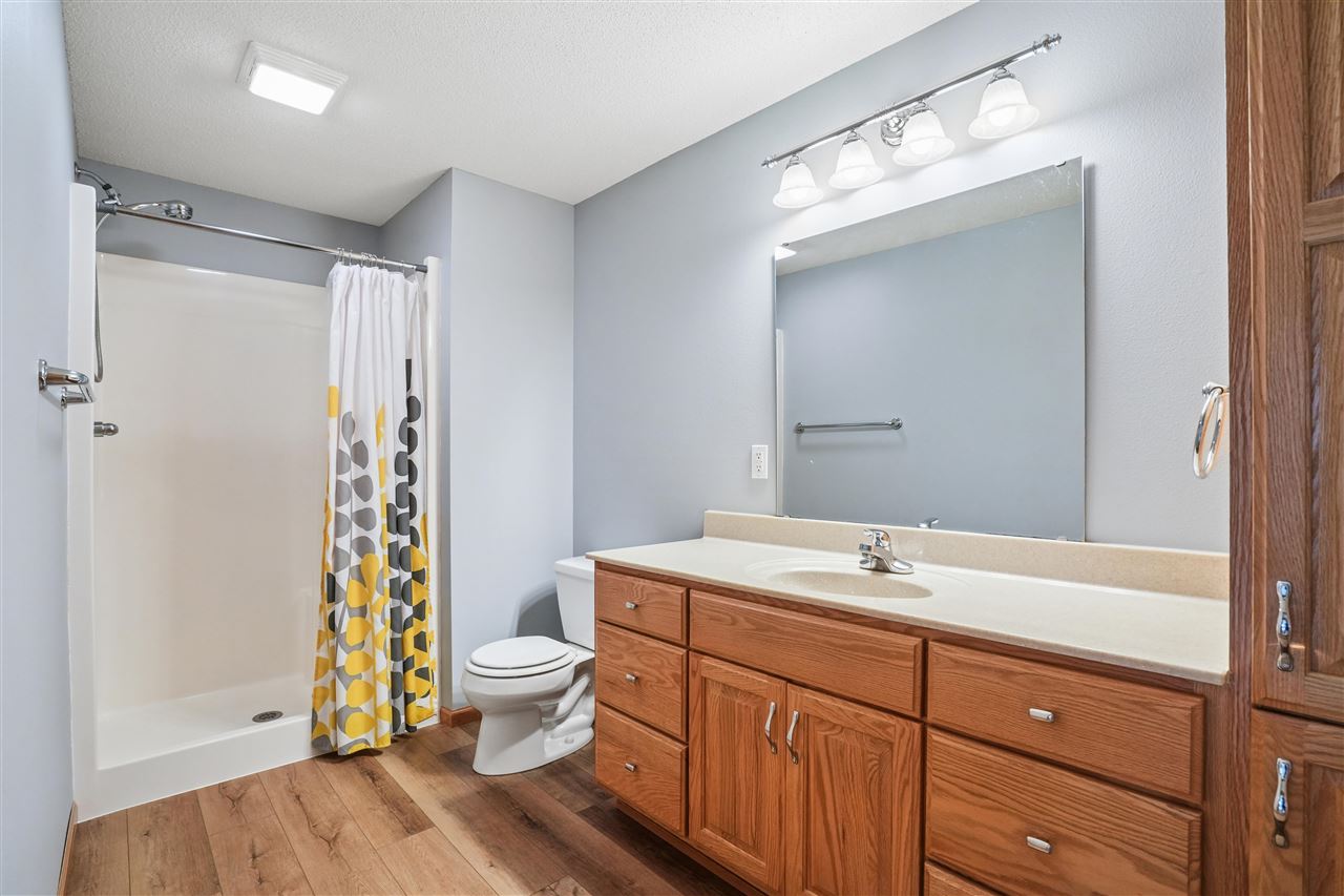 403 Wildflower Drive Fairfax IA 52228