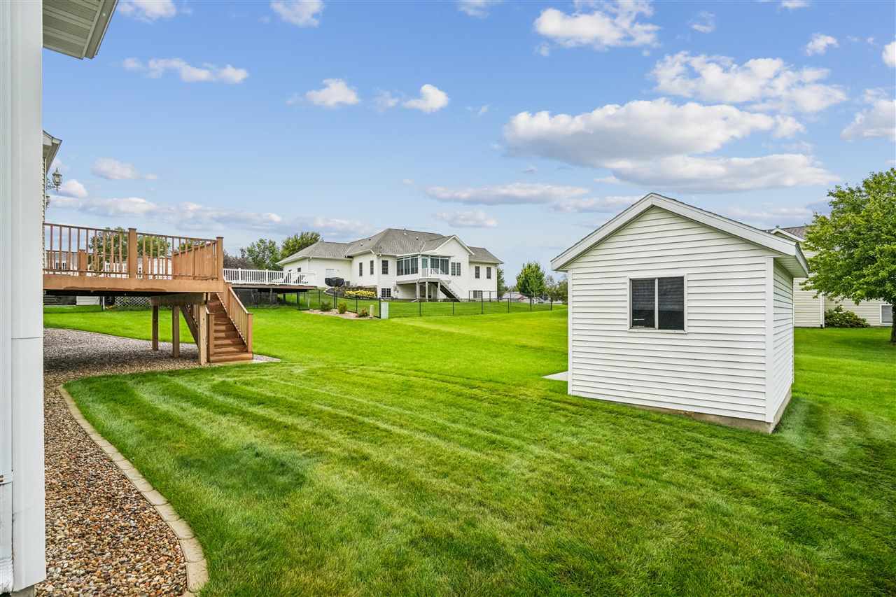 403 Wildflower Drive Fairfax IA 52228