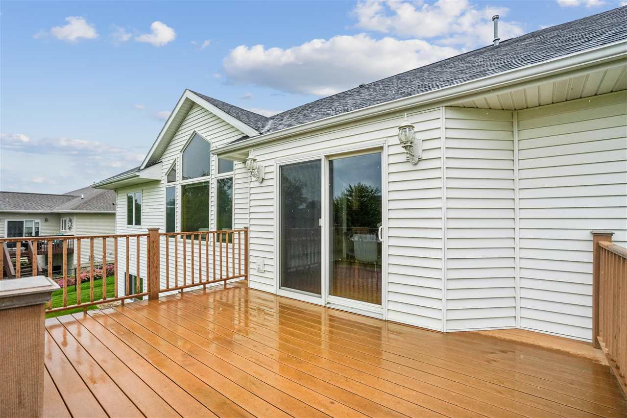 403 Wildflower Drive Fairfax IA 52228