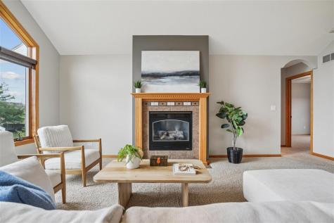 403 Wildflower Drive Fairfax IA 52228