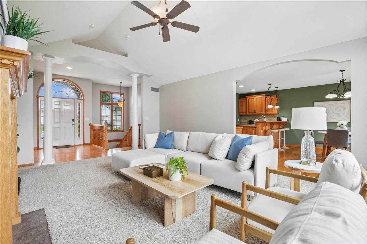 403 Wildflower Drive Fairfax IA 52228