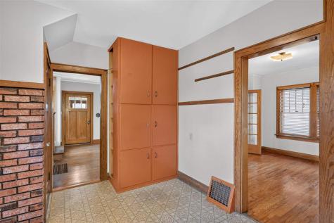 724 N Dodge Street Iowa City IA 52245