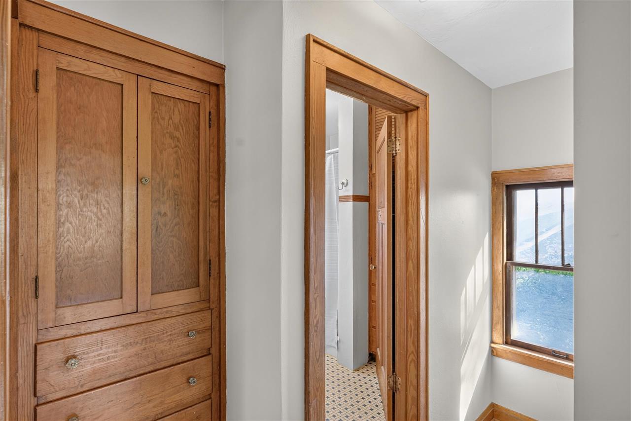 724 N Dodge Street Iowa City IA 52245