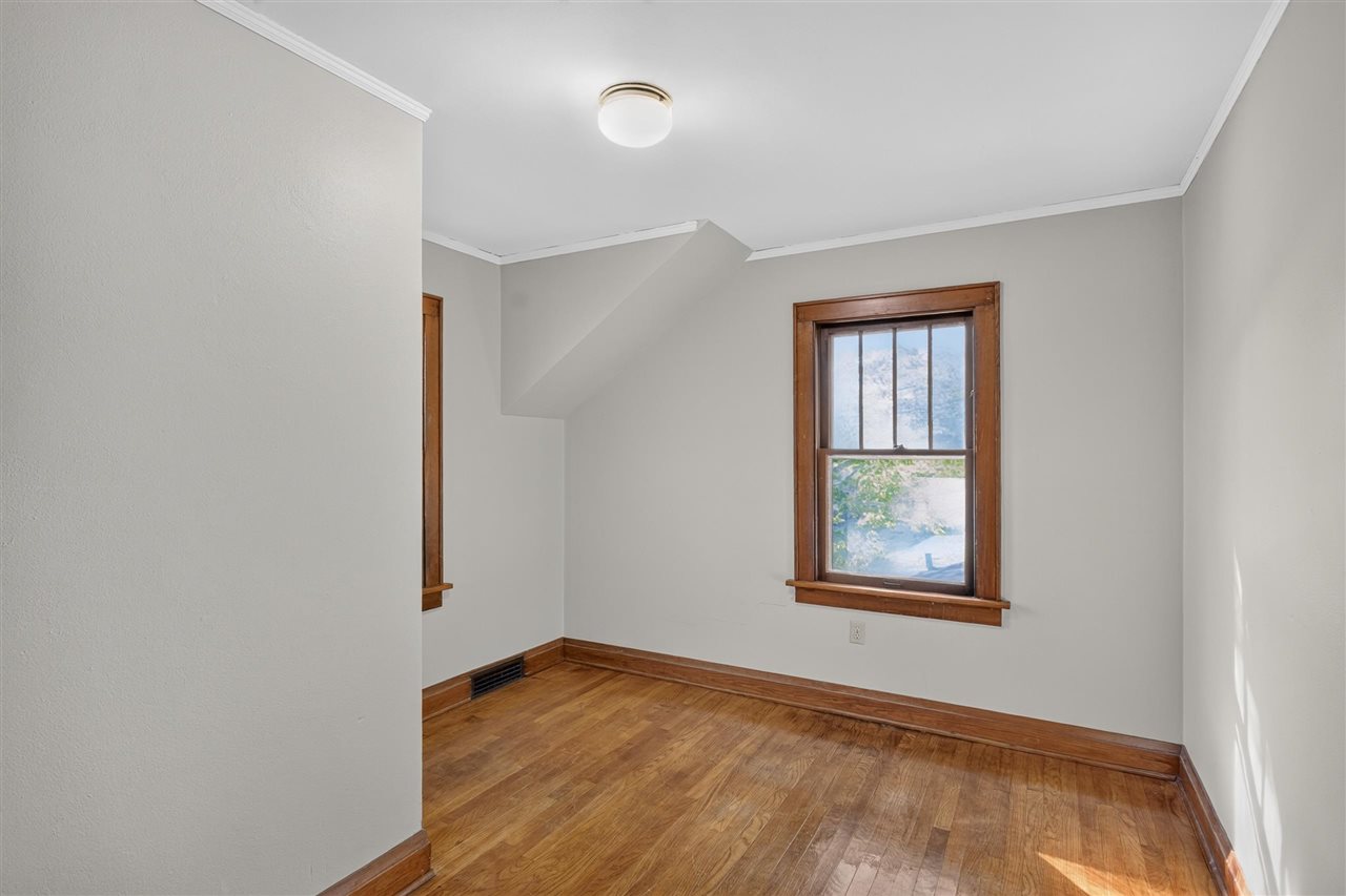 724 N Dodge Street Iowa City IA 52245