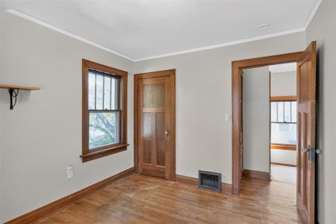 724 N Dodge Street Iowa City IA 52245