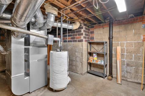 724 N Dodge Street Iowa City IA 52245