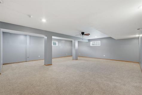 89 Cardinal Avenue Atkins IA 52206