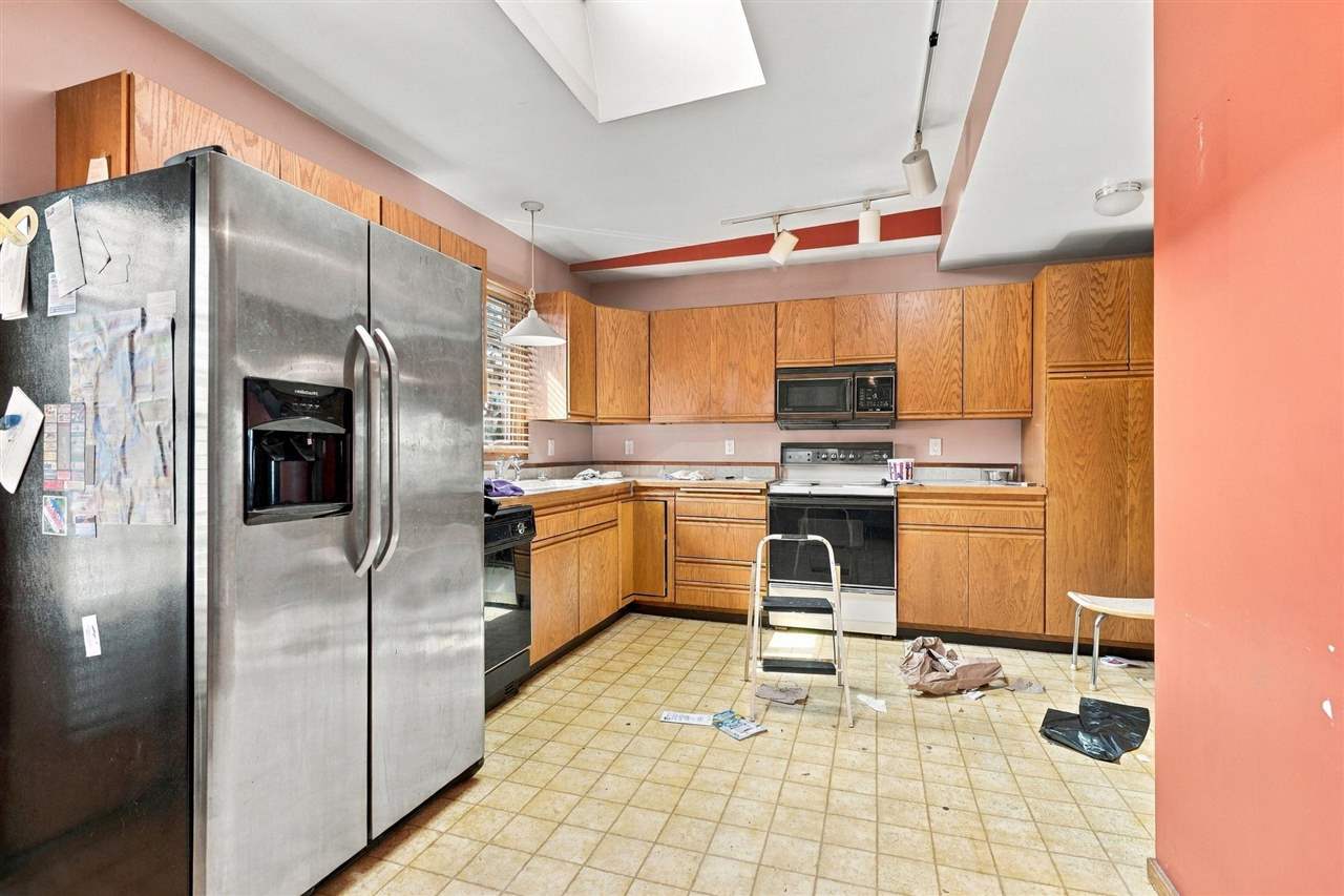 609 W 1st Avenue Dyersville IA 52040