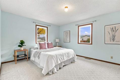1109 E Place Kalona IA 52247