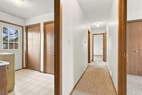 1109 E Place Kalona IA 52247