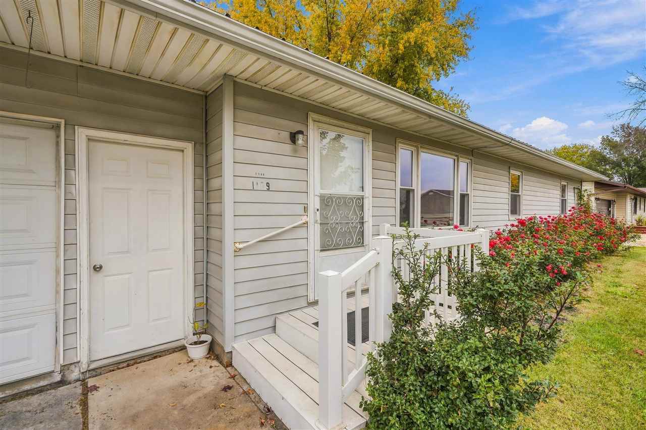 1109 E Place Kalona IA 52247