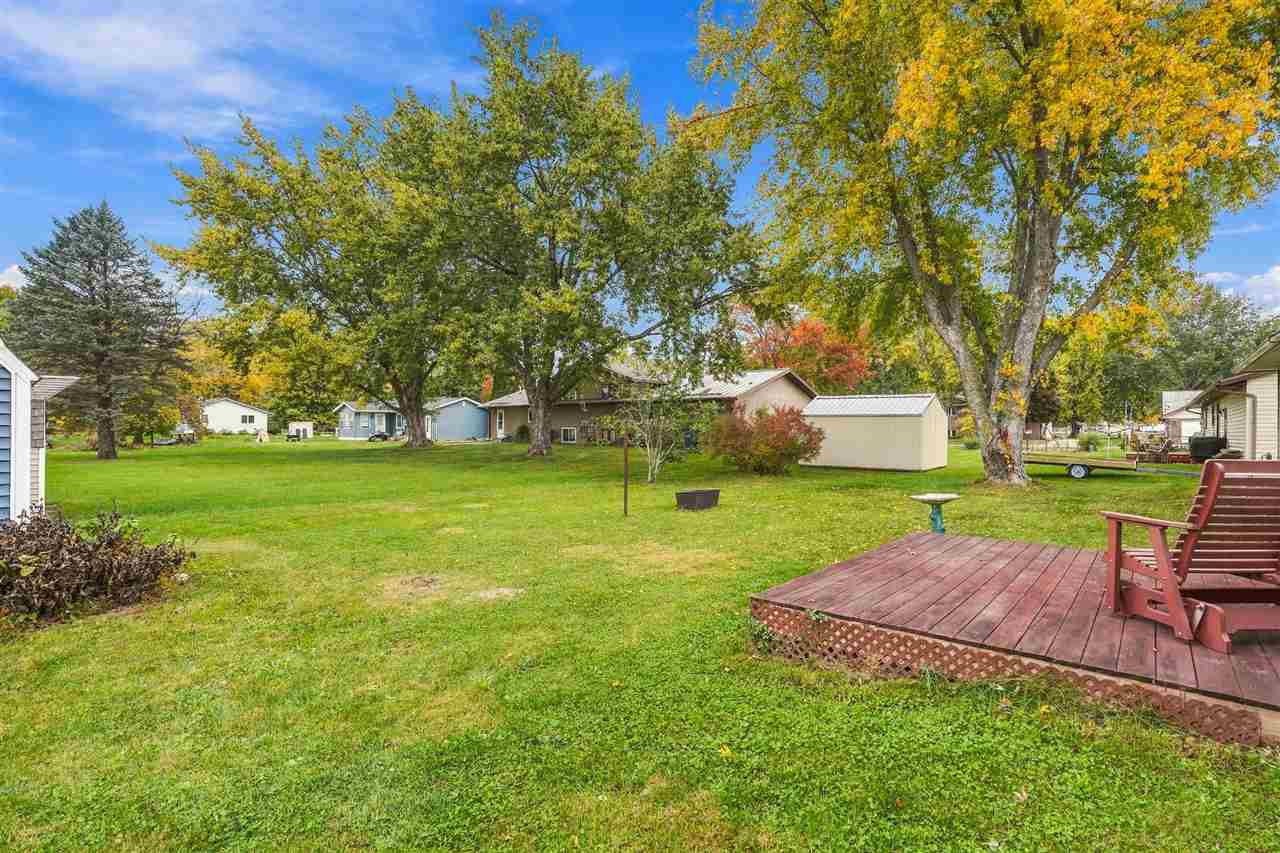 1109 E Place Kalona IA 52247