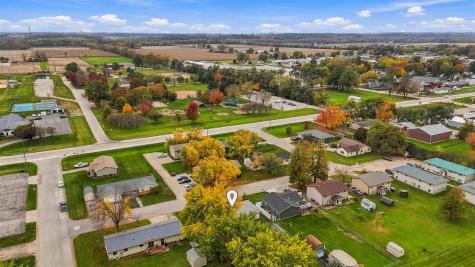 1109 E Place Kalona IA 52247