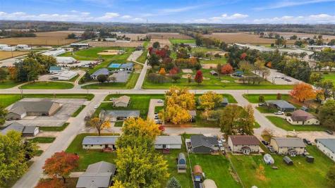 1109 E Place Kalona IA 52247