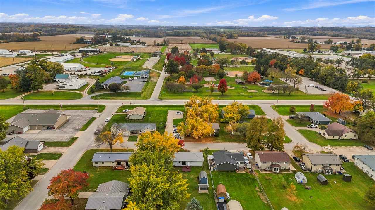 1109 E Place Kalona IA 52247