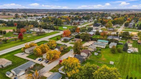 1109 E Place Kalona IA 52247
