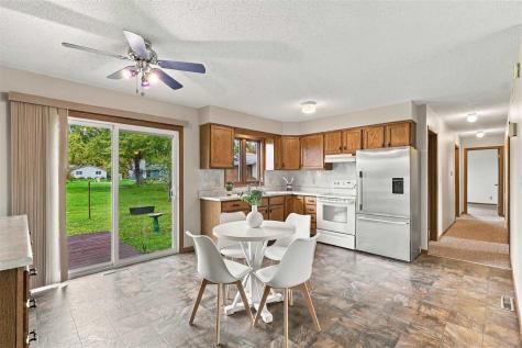 1109 E Place Kalona IA 52247