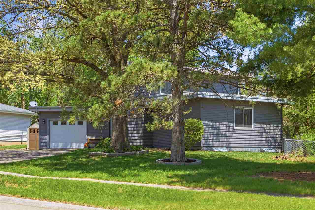 1442 Valley View Drive Coralville IA 52241