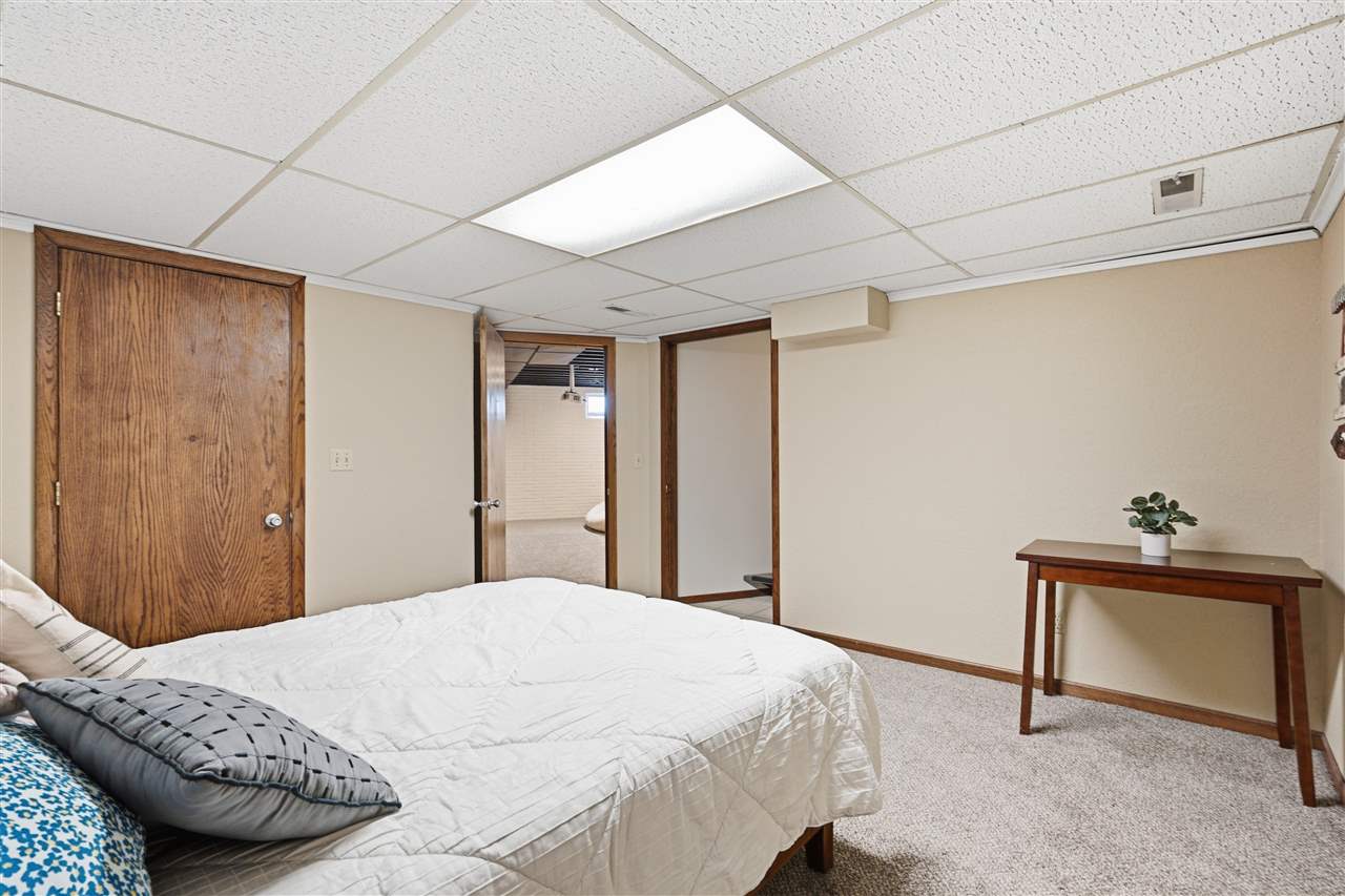 1442 Valley View Drive Coralville IA 52241