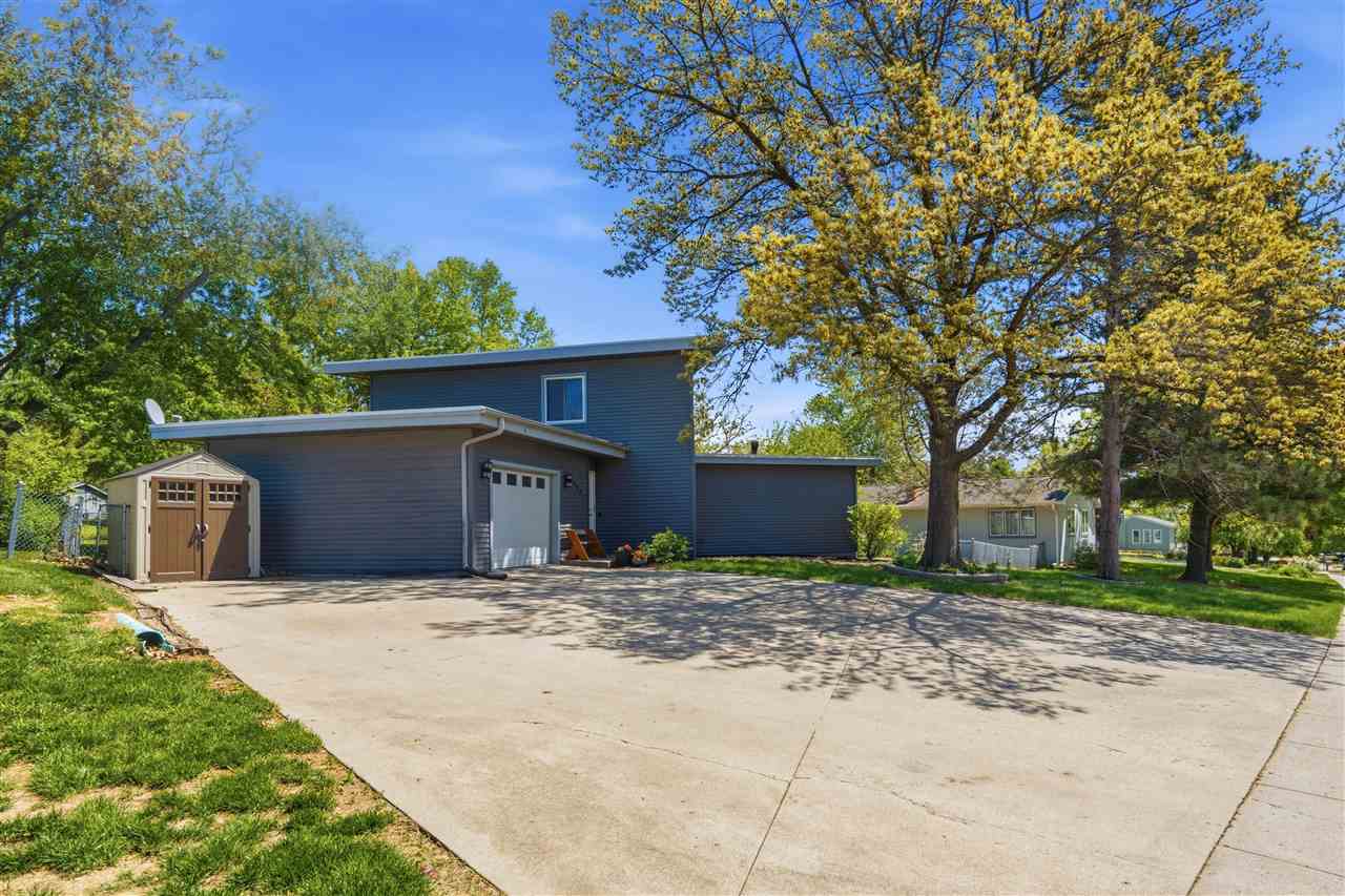 1442 Valley View Drive Coralville IA 52241