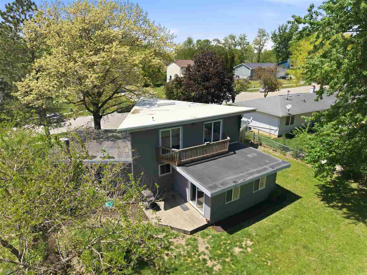 1442 Valley View Drive Coralville IA 52241