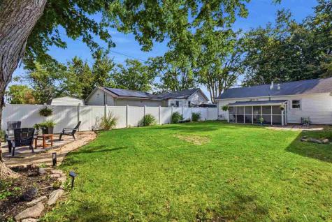 815 N 8th Avenue Washington IA 52353
