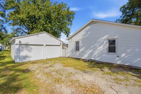815 N 8th Avenue Washington IA 52353