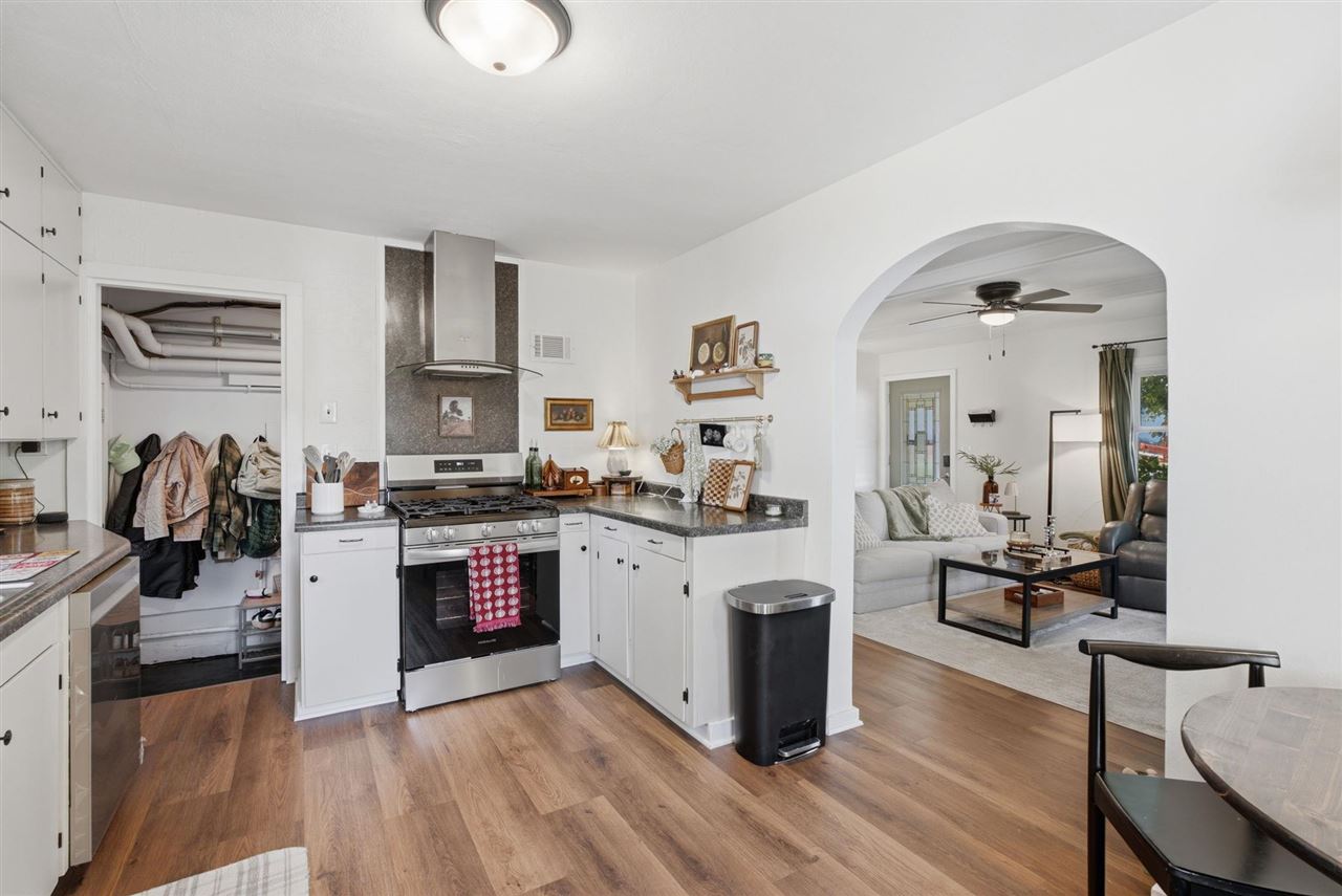 815 N 8th Avenue Washington IA 52353