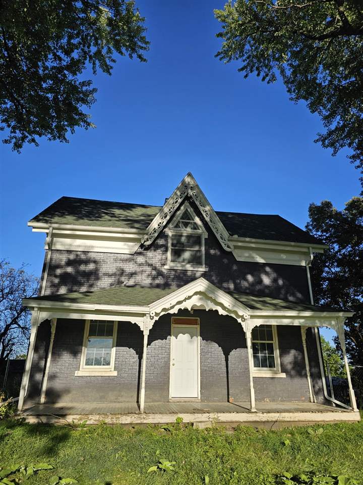 103 N Oak Street Anamosa IA 52205