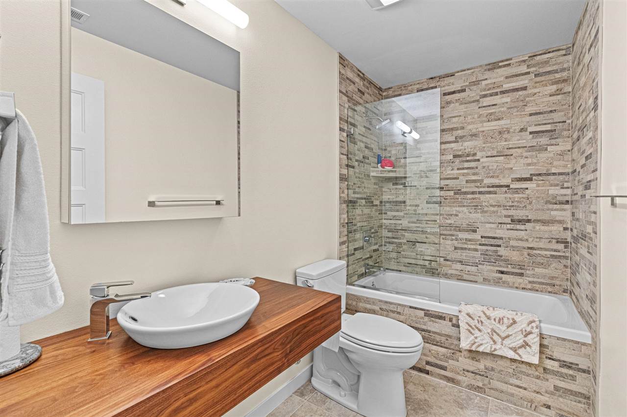 1122 Eagle Place Iowa City IA 52246