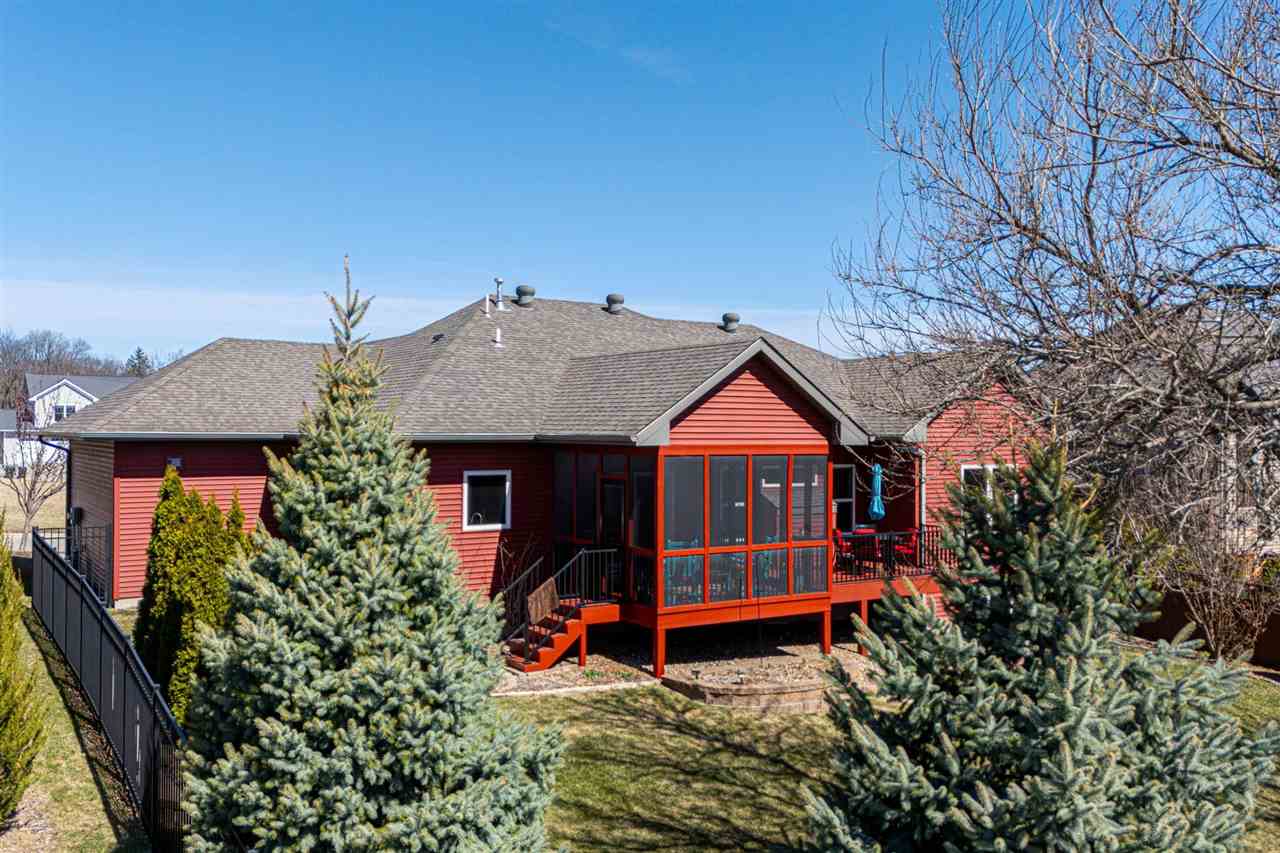 1122 Eagle Place Iowa City IA 52246