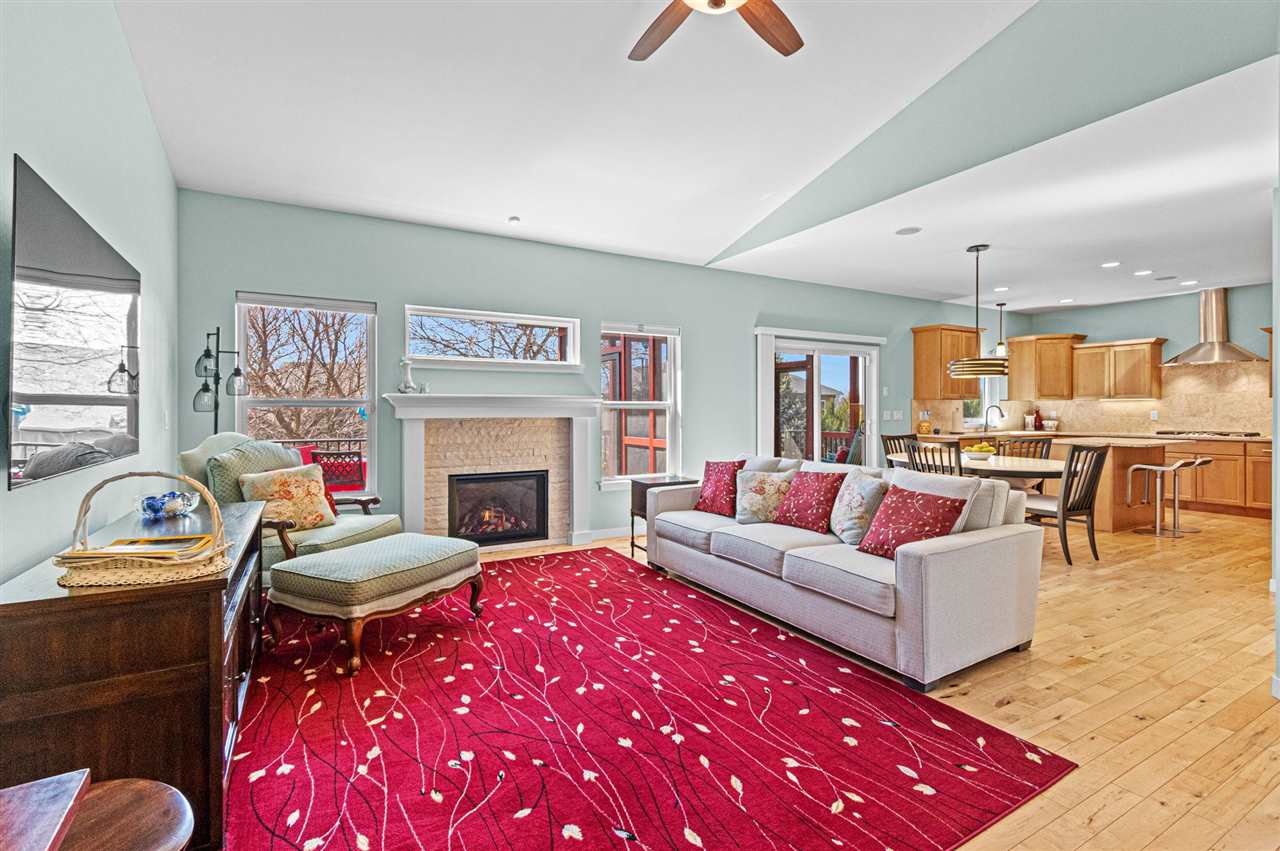 1122 Eagle Place Iowa City IA 52246