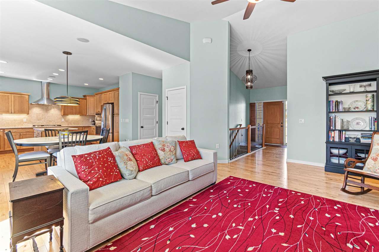1122 Eagle Place Iowa City IA 52246