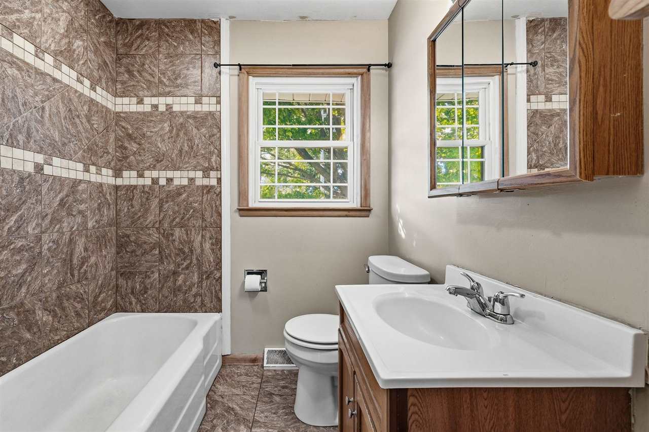 623 27th Street NW Cedar Rapids IA 52405