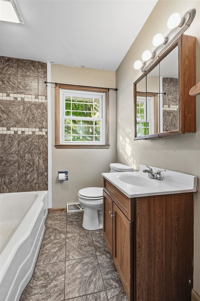 623 27th Street NW Cedar Rapids IA 52405