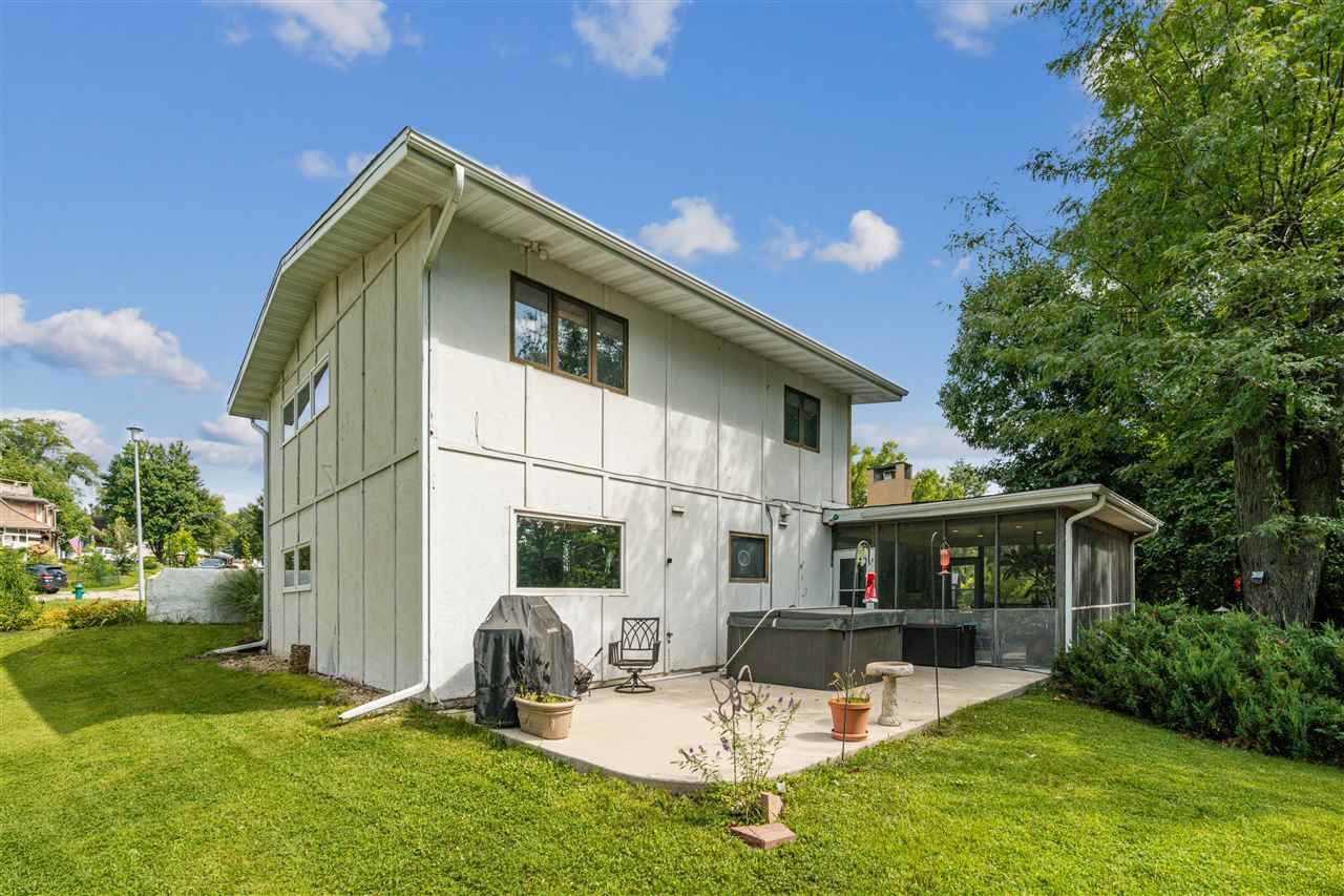 3100 Blue Ridge Court NE Cedar Rapids IA 52402