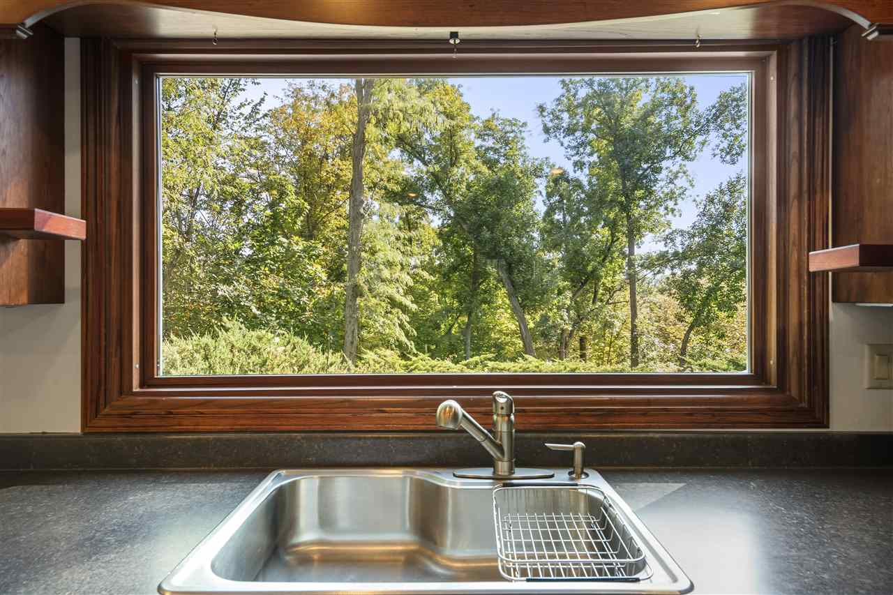 3100 Blue Ridge Court NE Cedar Rapids IA 52402