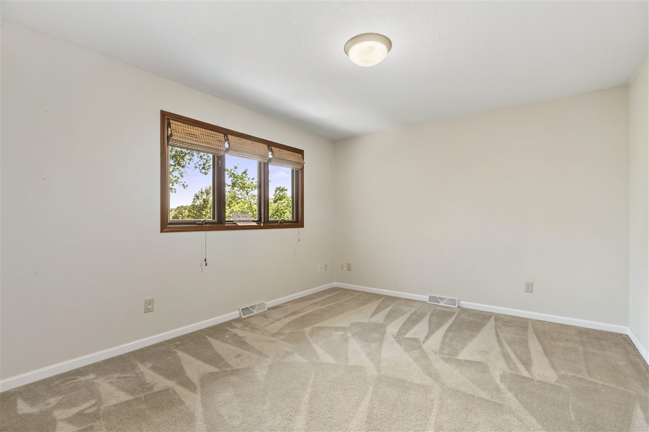 3100 Blue Ridge Court NE Cedar Rapids IA 52402