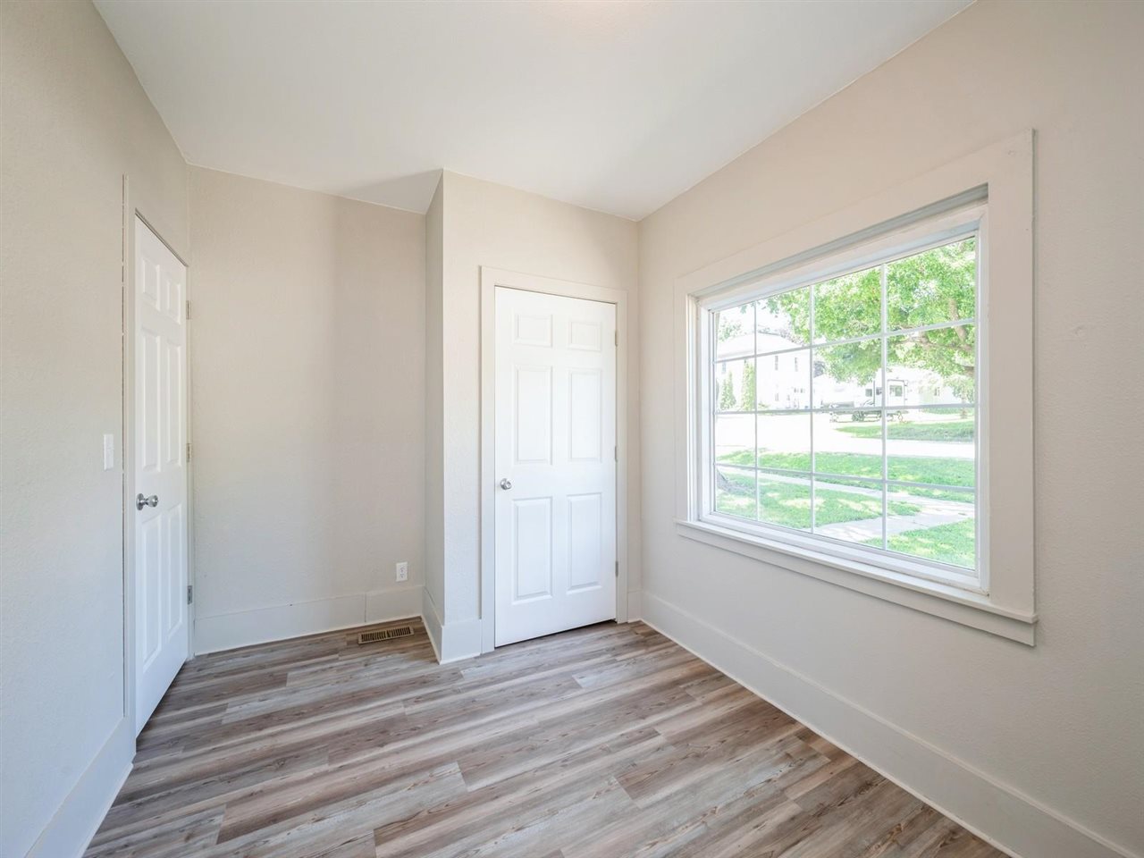 321 S 3rd Street Coggon IA 52218